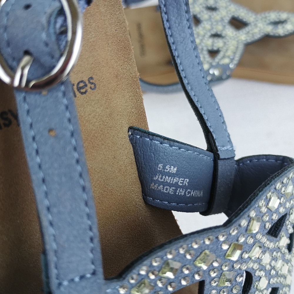 Daisy Fuentes beaded sandals juniper 5.5M blue with rhinestone strapped thong - Picture 6 of 8
